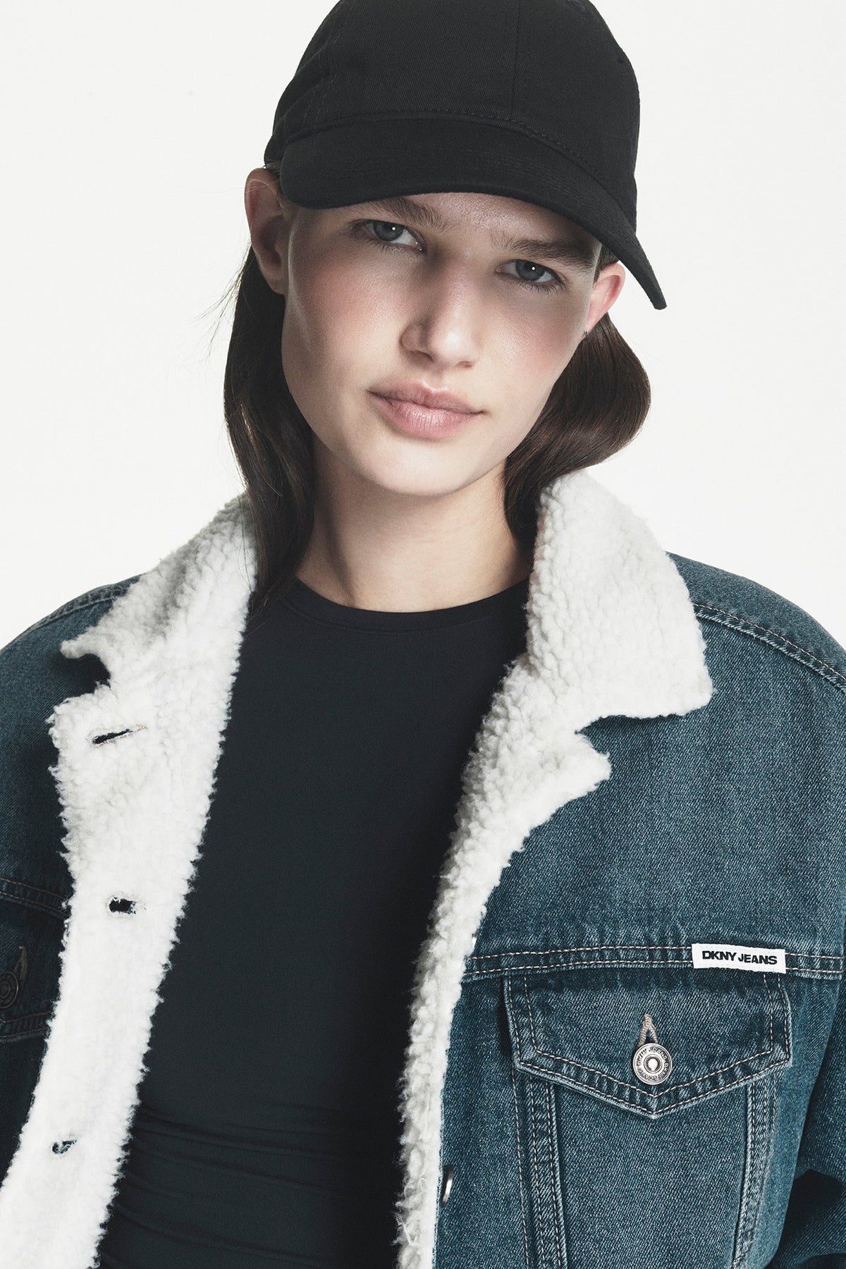 DKNY SHERPA COLLAR DENIM TRUCKER JACKET