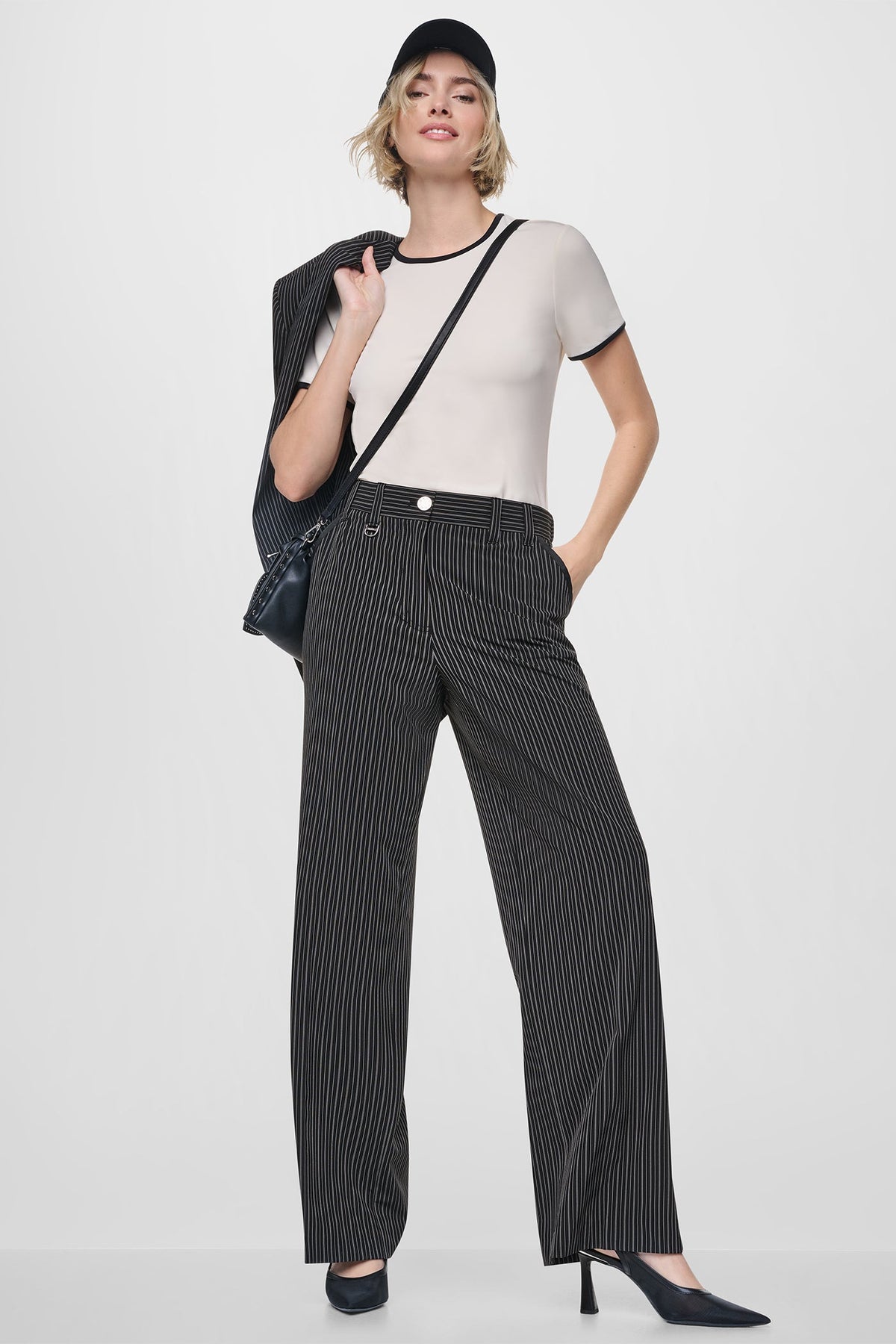 DKNY CONTRAST TRIM TEE