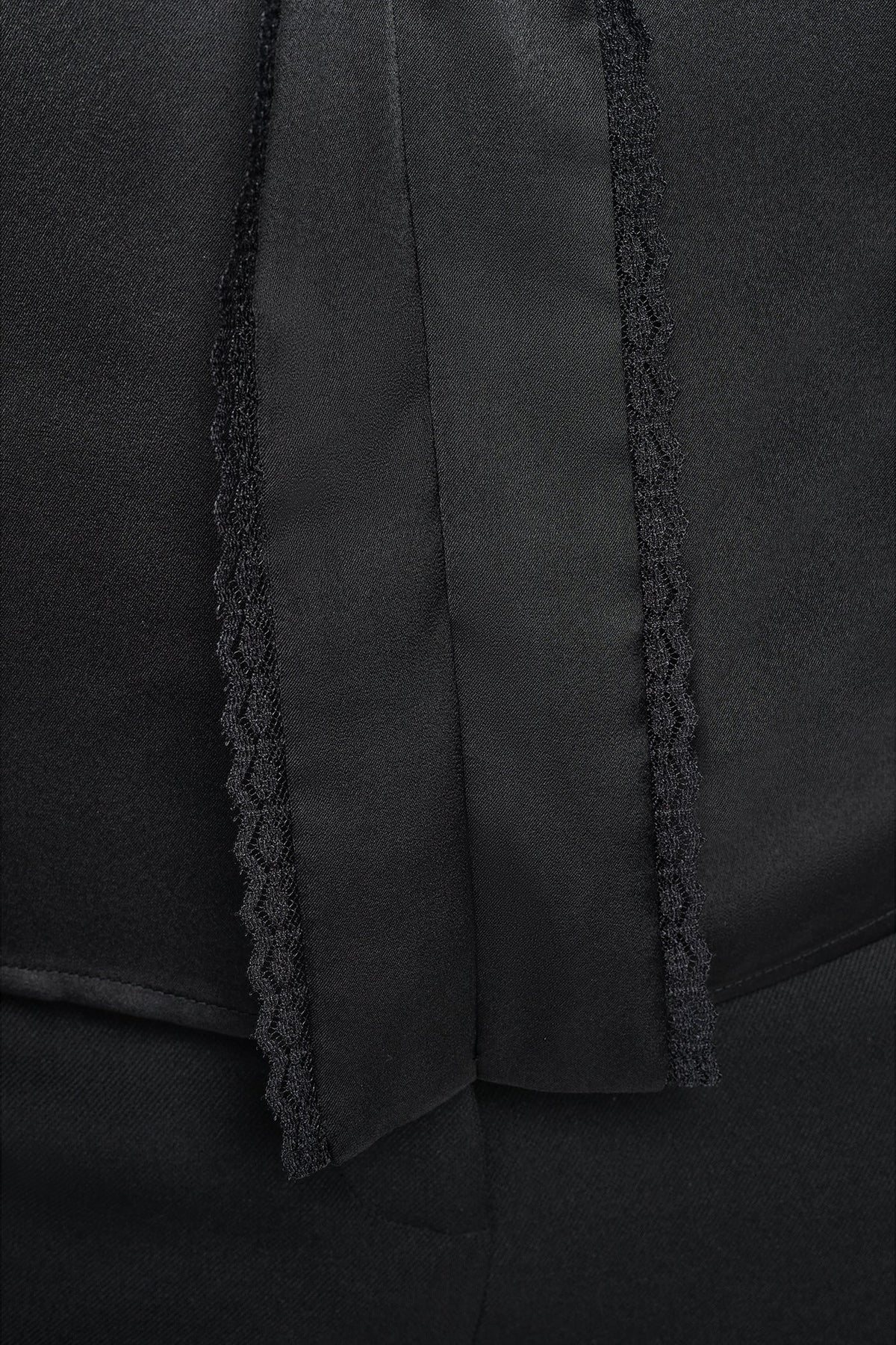 DKNY V-NECK BLOUSE