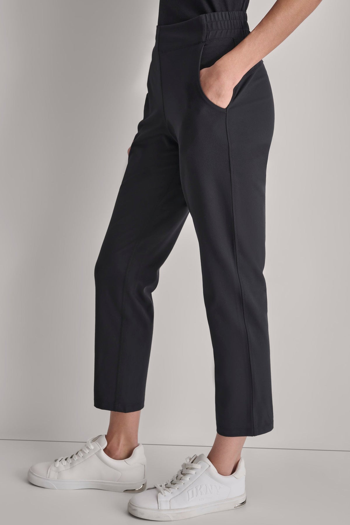 DKNY CROPPED MID-RISE BALANCE COMPRESSION SKINNY PANT