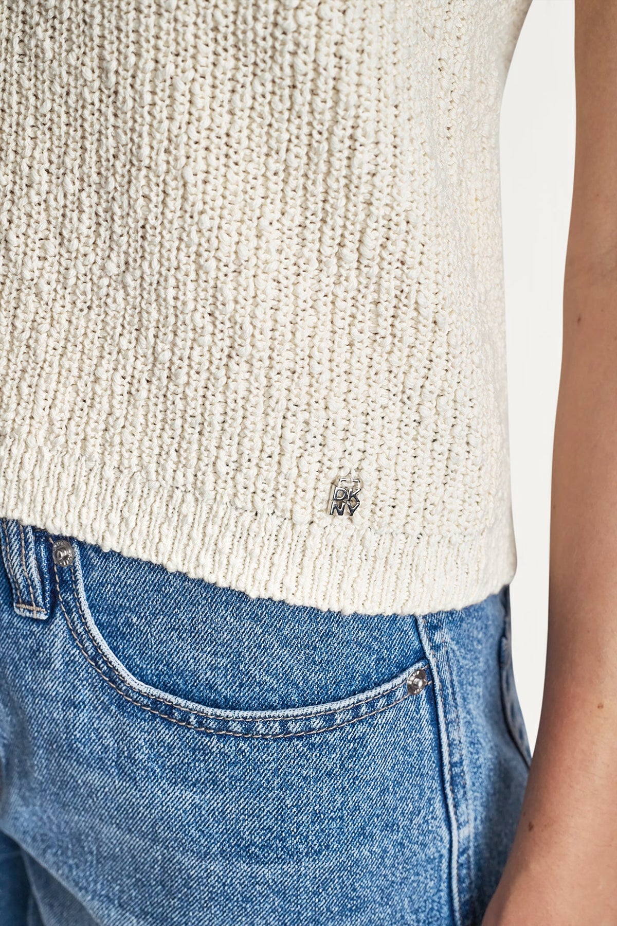 DKNY V-NECK SWEATER TANK