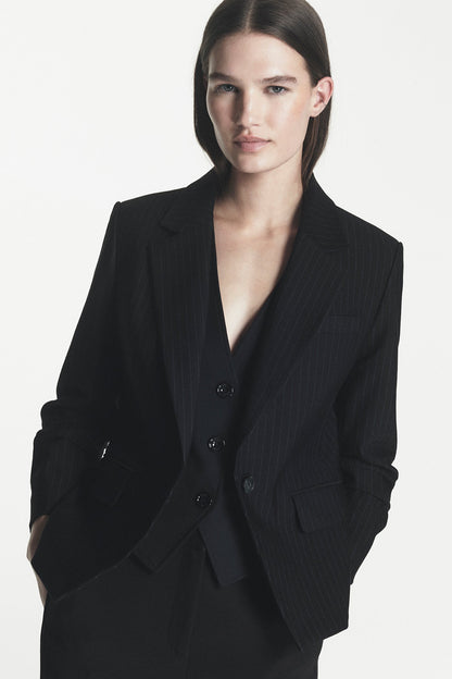 DKNY FRONT BUTTON BLAZER