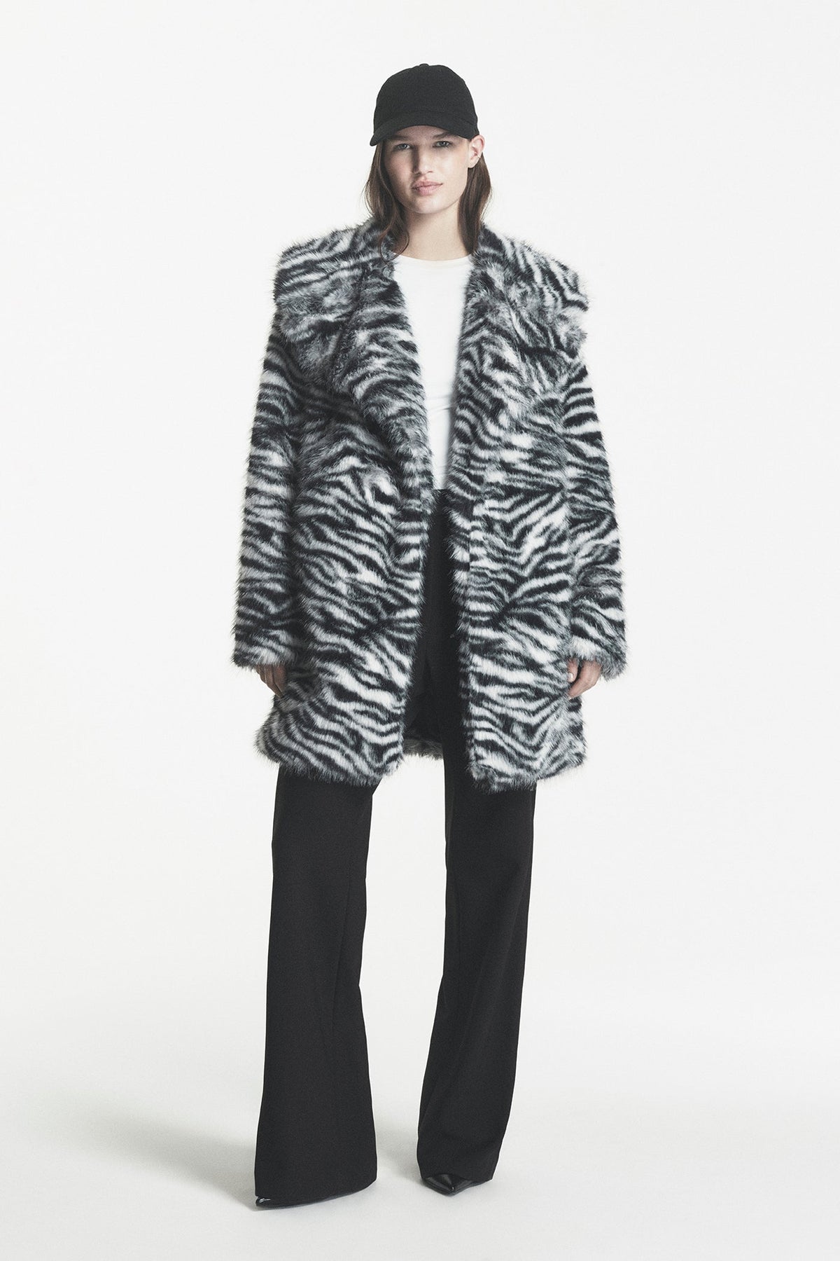 DKNY FAUX FUR SNOW LEOPARD JACKET