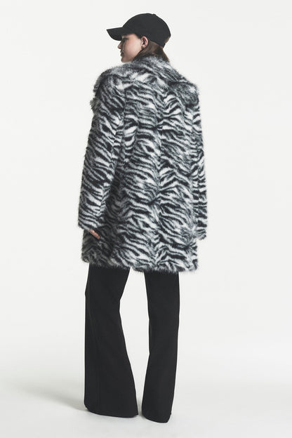 DKNY FAUX FUR SNOW LEOPARD JACKET