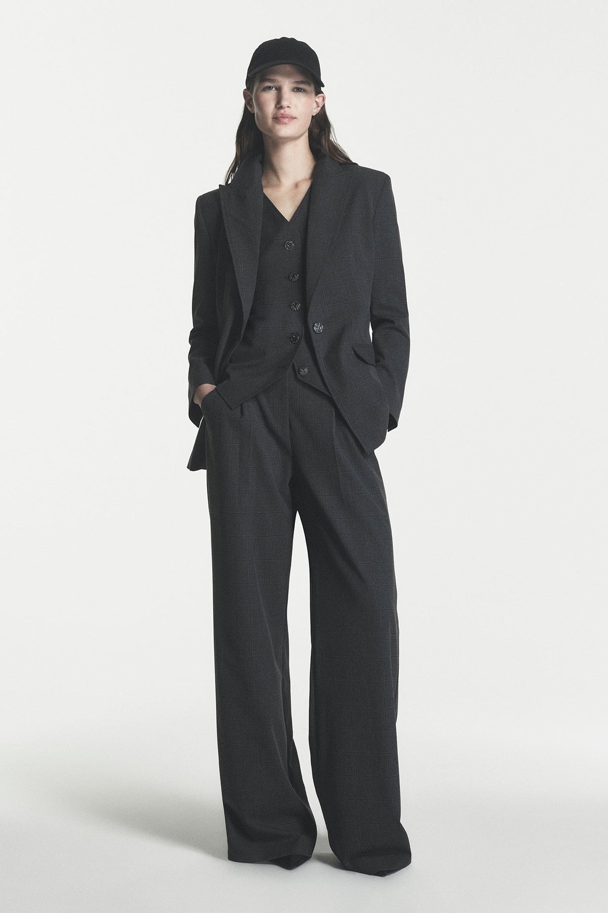 DKNY ONE BUTTON BLAZER