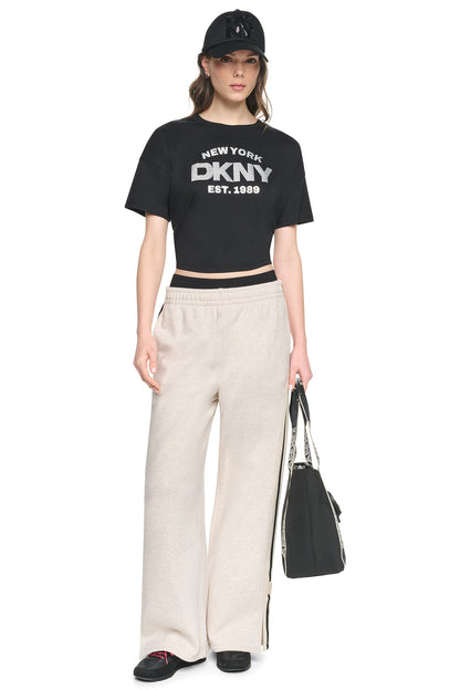 DKNY CROPPED METALLIC LOGO TEE