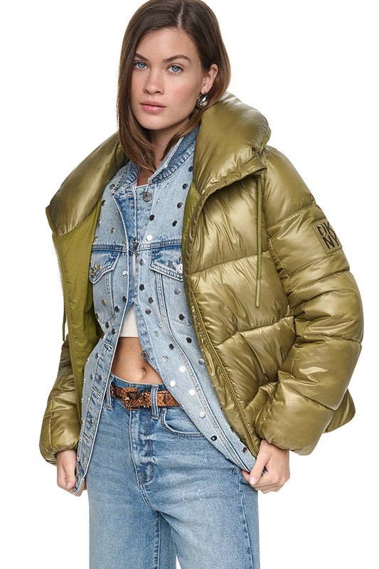 DKNY QUILTED PUFFER WITH DRAMA COLLAR