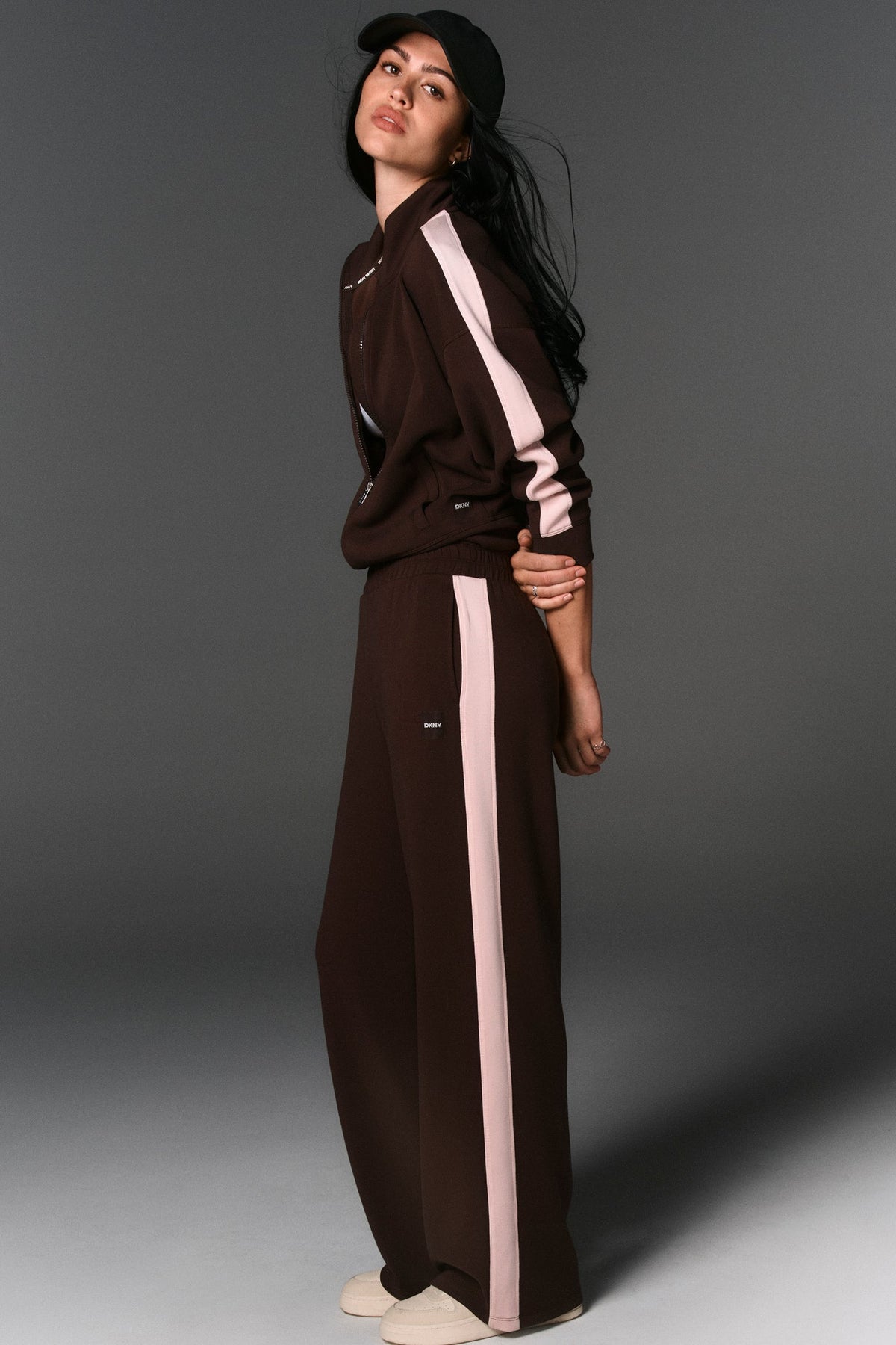 DKNY HIGH-RISE SIDE STRIPE WIDE-LEG PANT