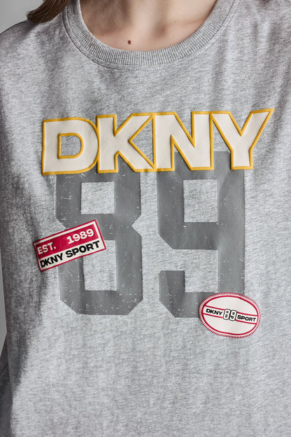 DKNY CAMPUS PATCH DROP SHOULDER TEE