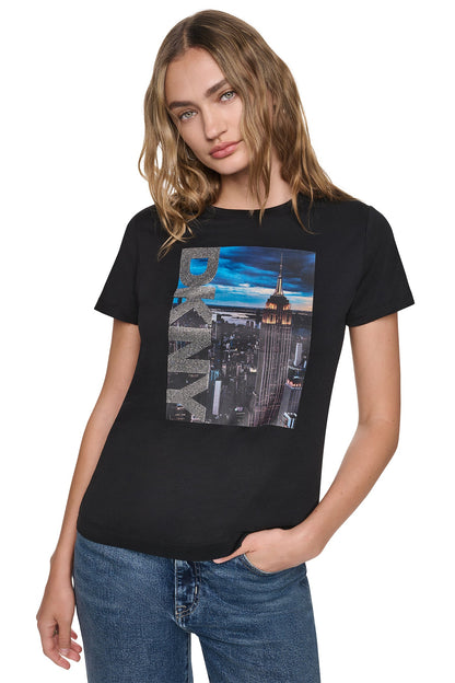 DKNY MANHATTAN PHOTO LOGO TEE