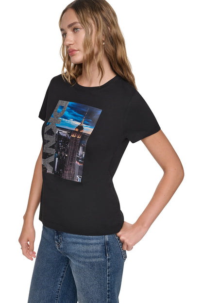 DKNY MANHATTAN PHOTO LOGO TEE