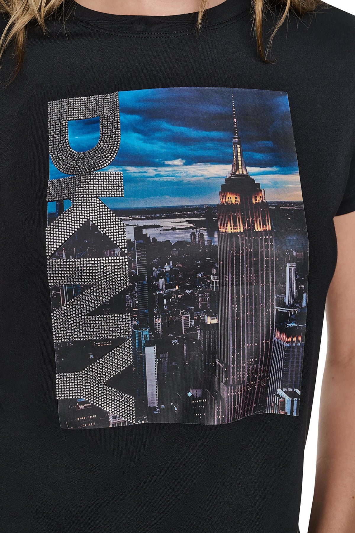 DKNY MANHATTAN PHOTO LOGO TEE