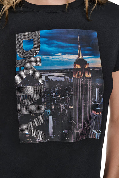 DKNY MANHATTAN PHOTO LOGO TEE