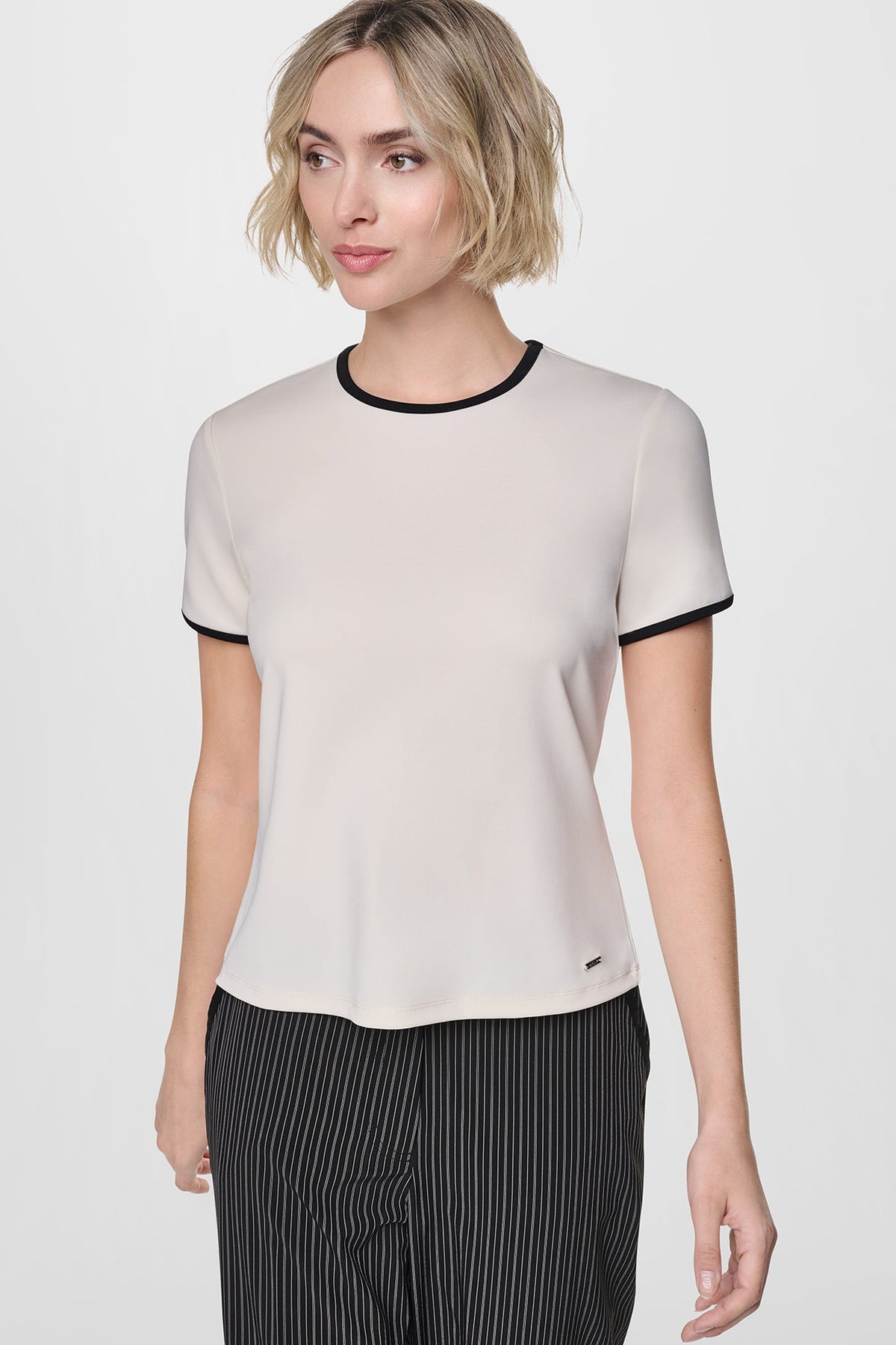DKNY CONTRAST TRIM TEE