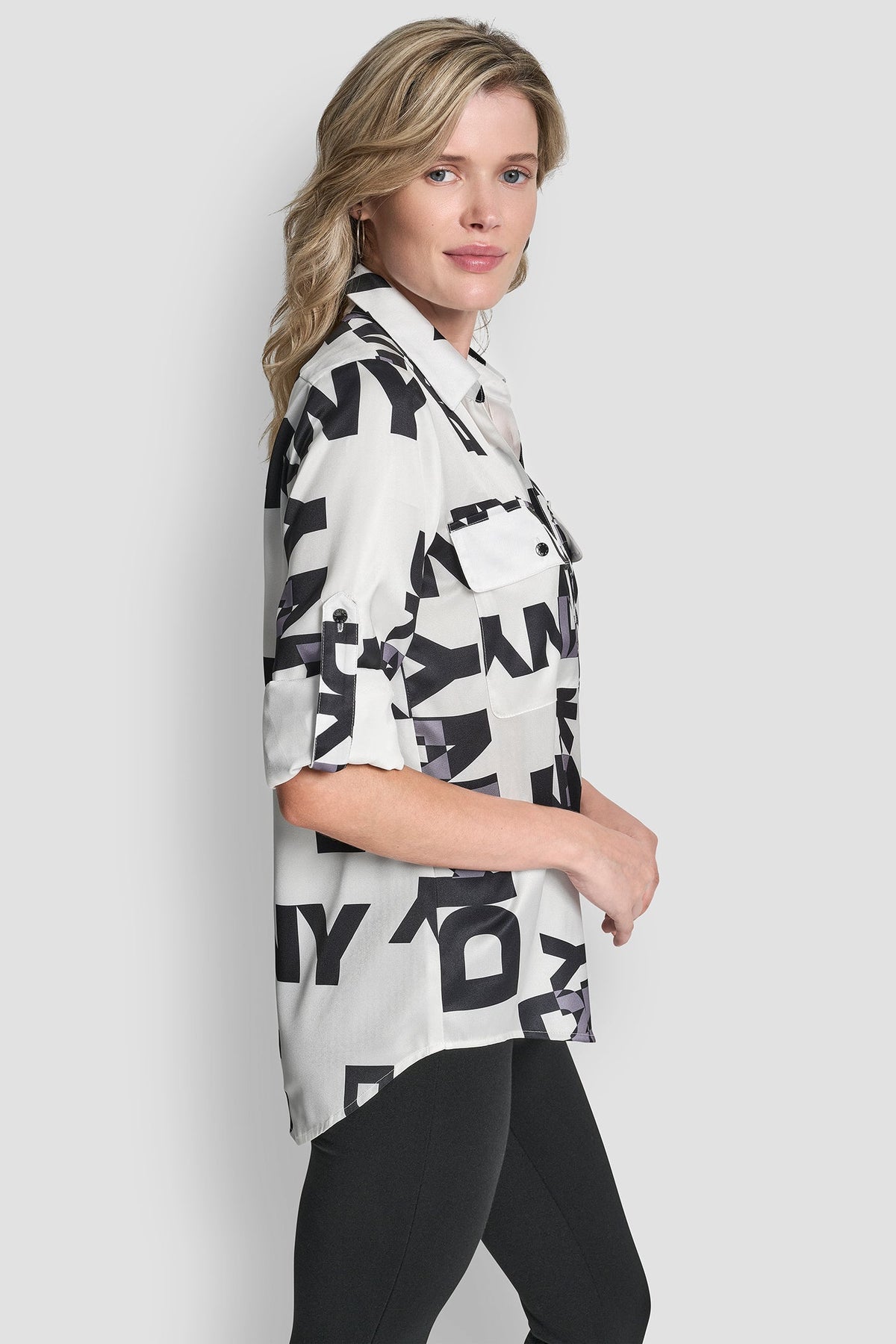 DKNY LOGO ROLL TAB SHIRT