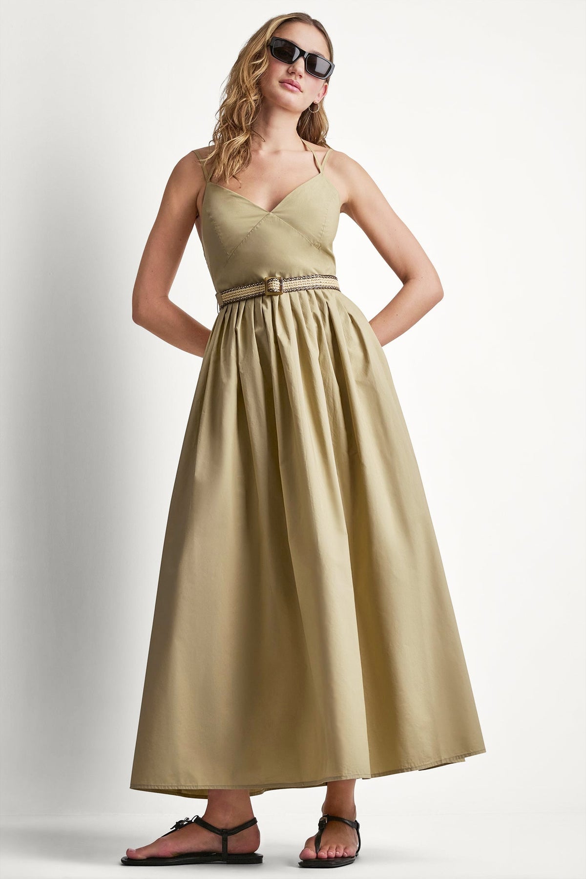 DKNY STRAPPY V-NECK MAXI DRESS WITH RAFFIA BELT