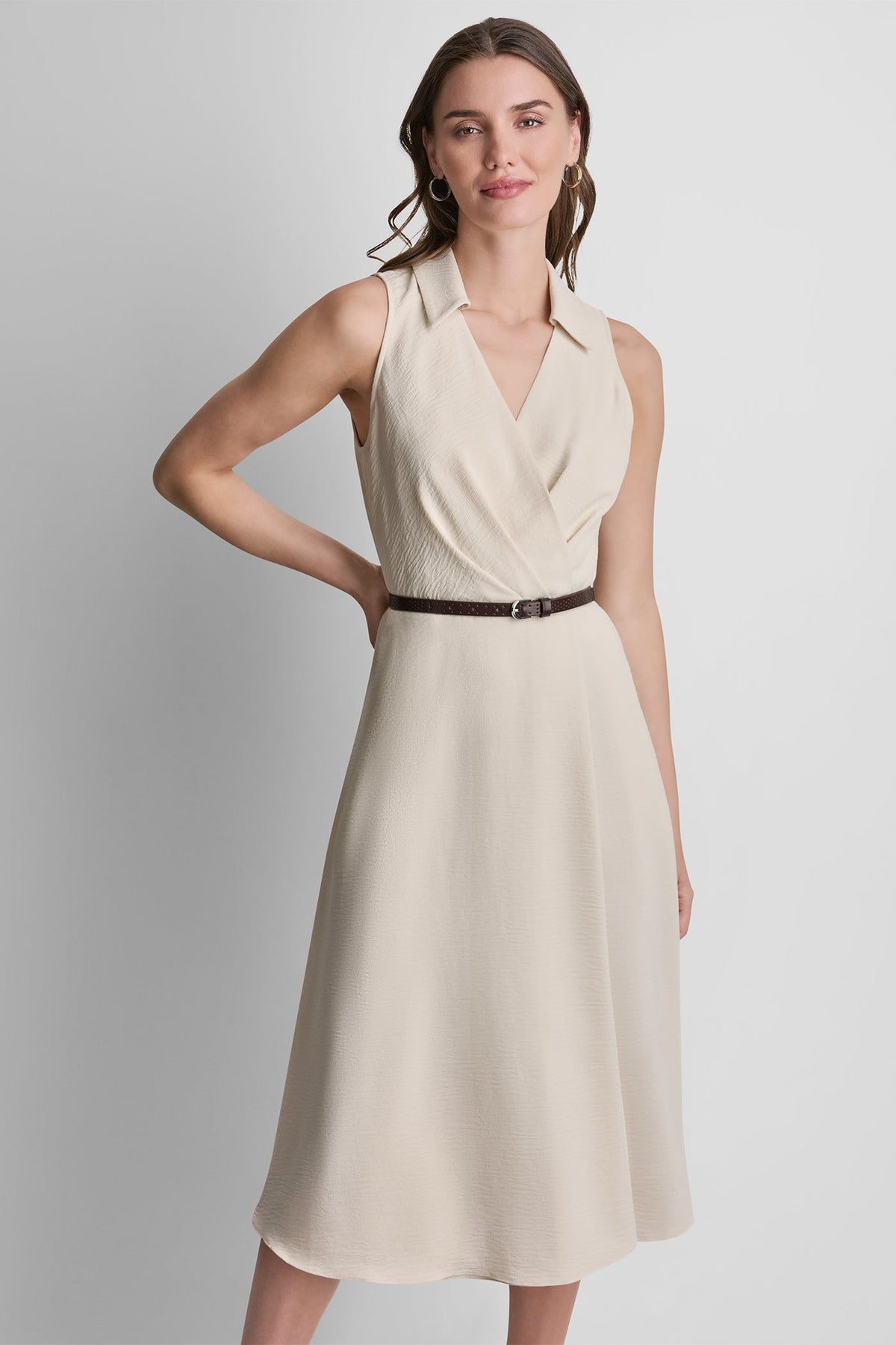DKNY SLEEVELESS WRAP-EFFECT MIDI SHIRT DRESS