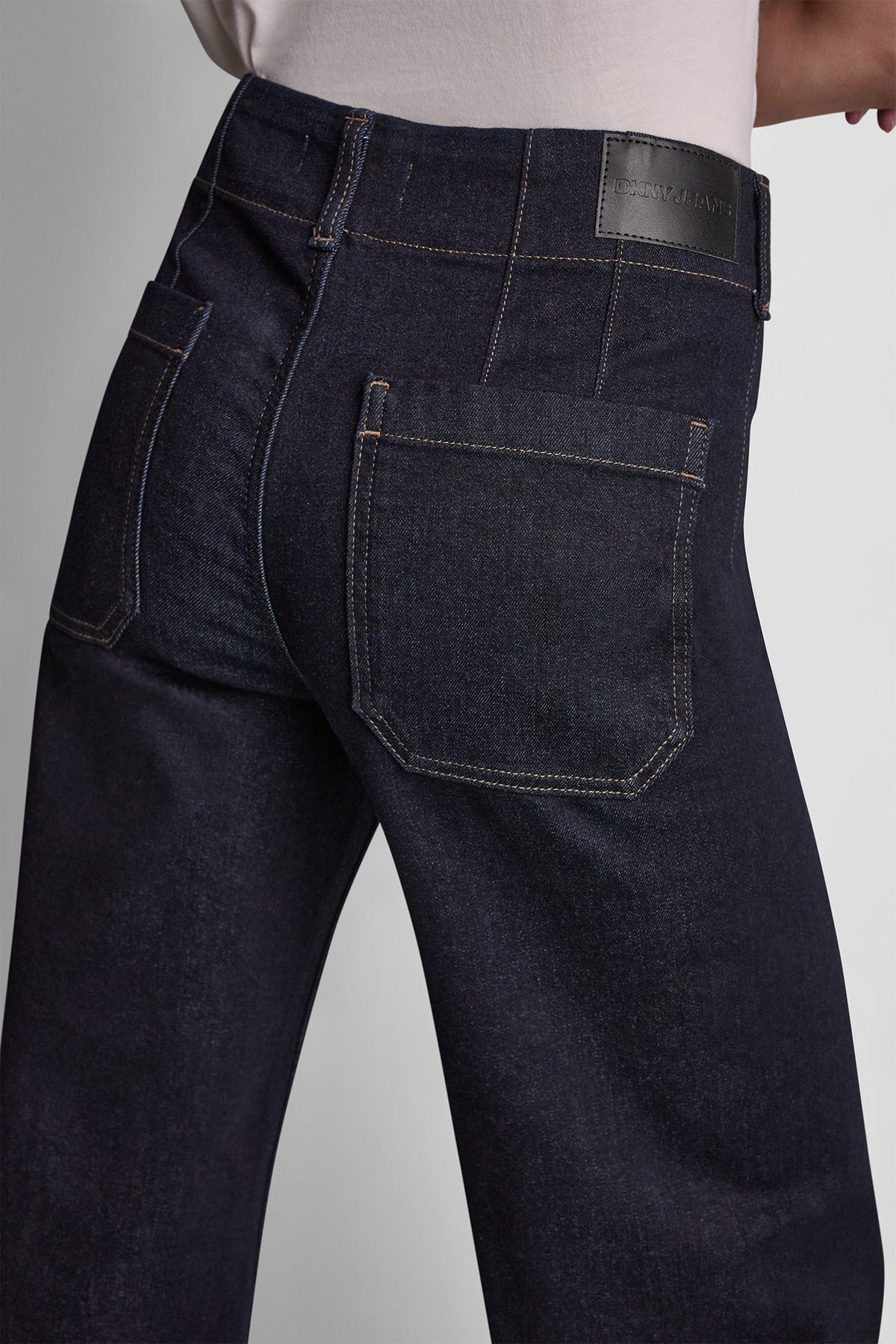 DKNY HIGH-RISE PINTUCKED WIDE-LEG JEAN