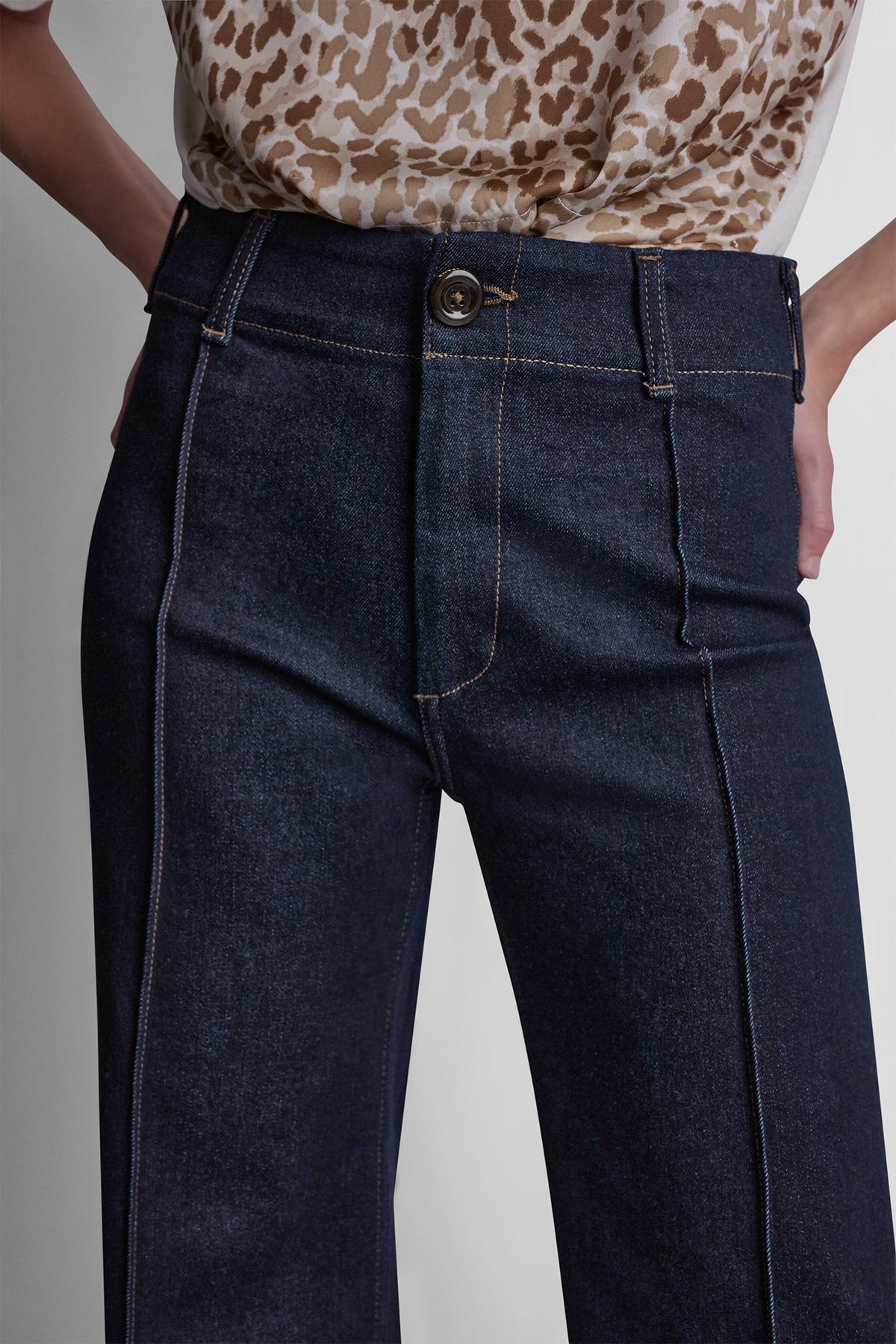 DKNY HIGH-RISE PINTUCKED WIDE-LEG JEAN