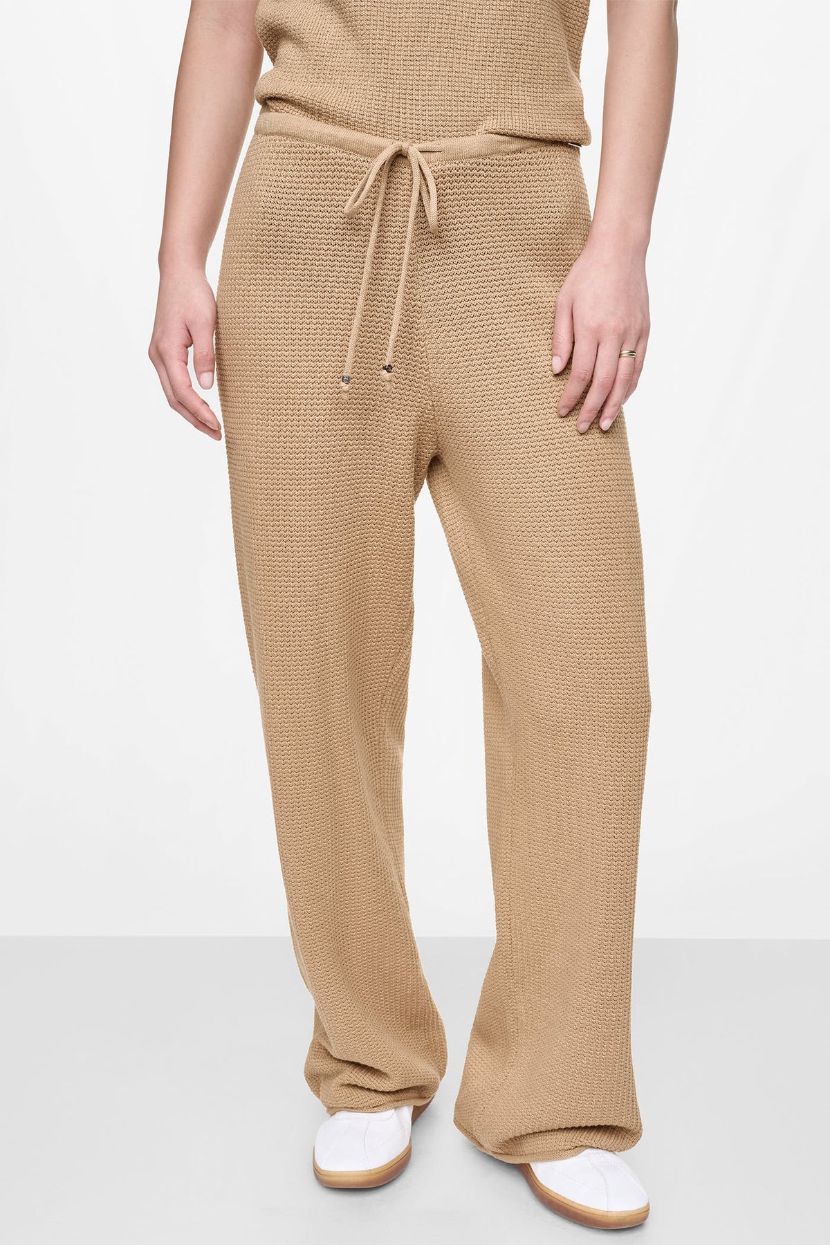 DKNY TUCK STITCH HIGH-RISE DRAWSTRING PANT