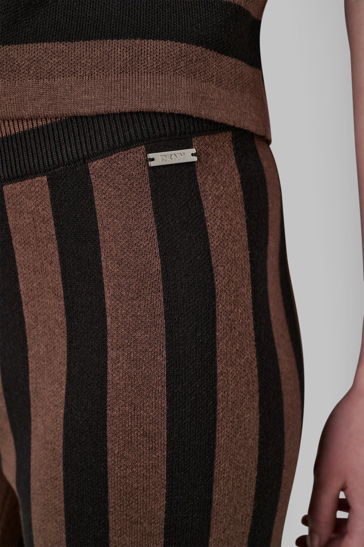 DKNY HIGH-RISE STRIPED PULL-ON FLARE PANT