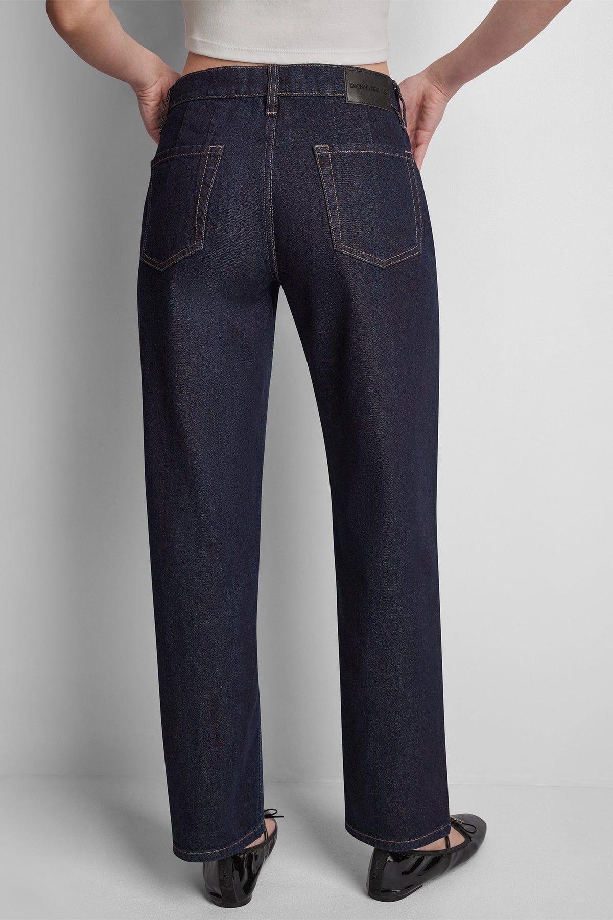 DKNY MID-RISE CLASSIC STRAIGHT