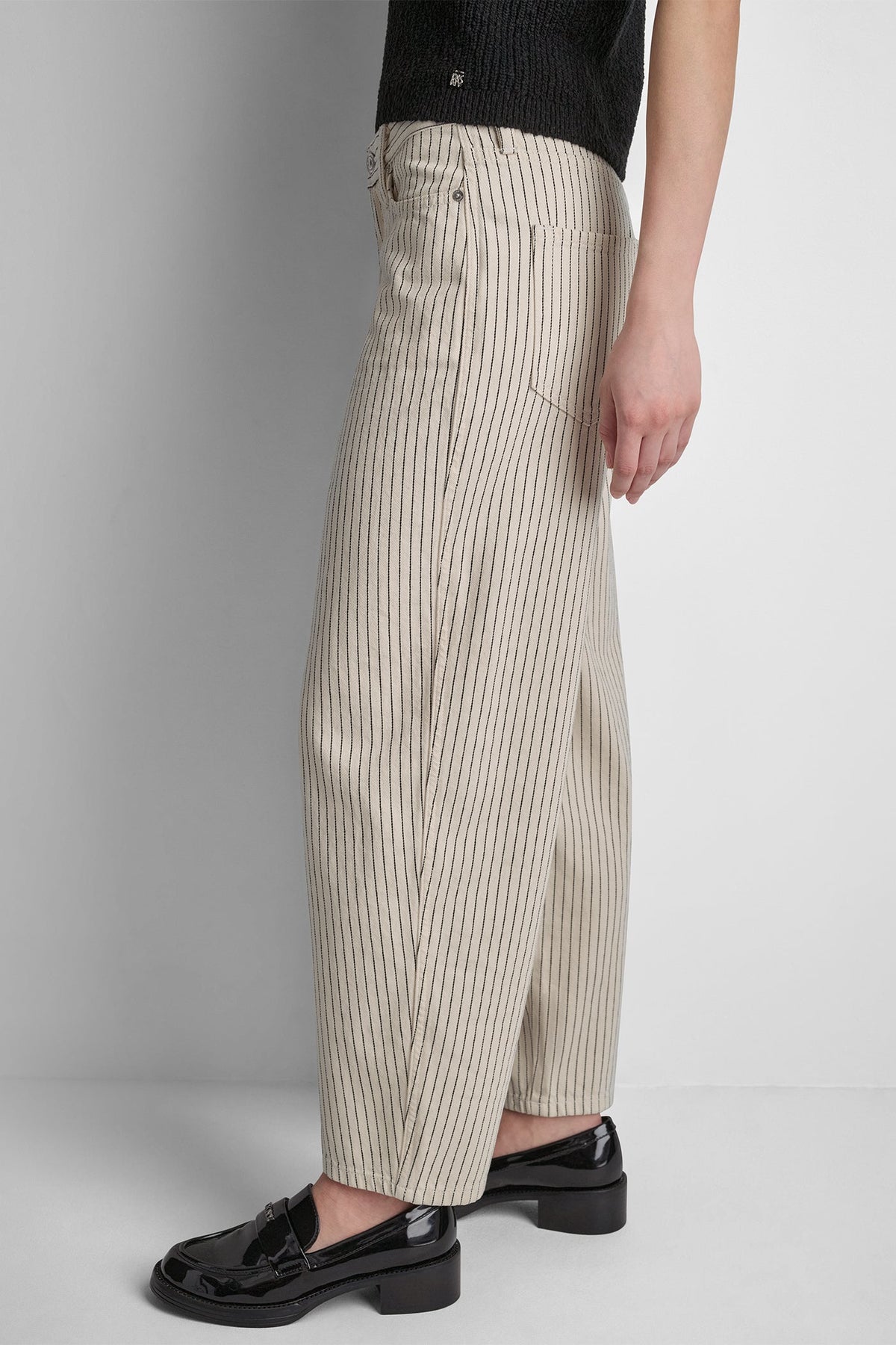 DKNY MID-RISE BABY BARREL LEG