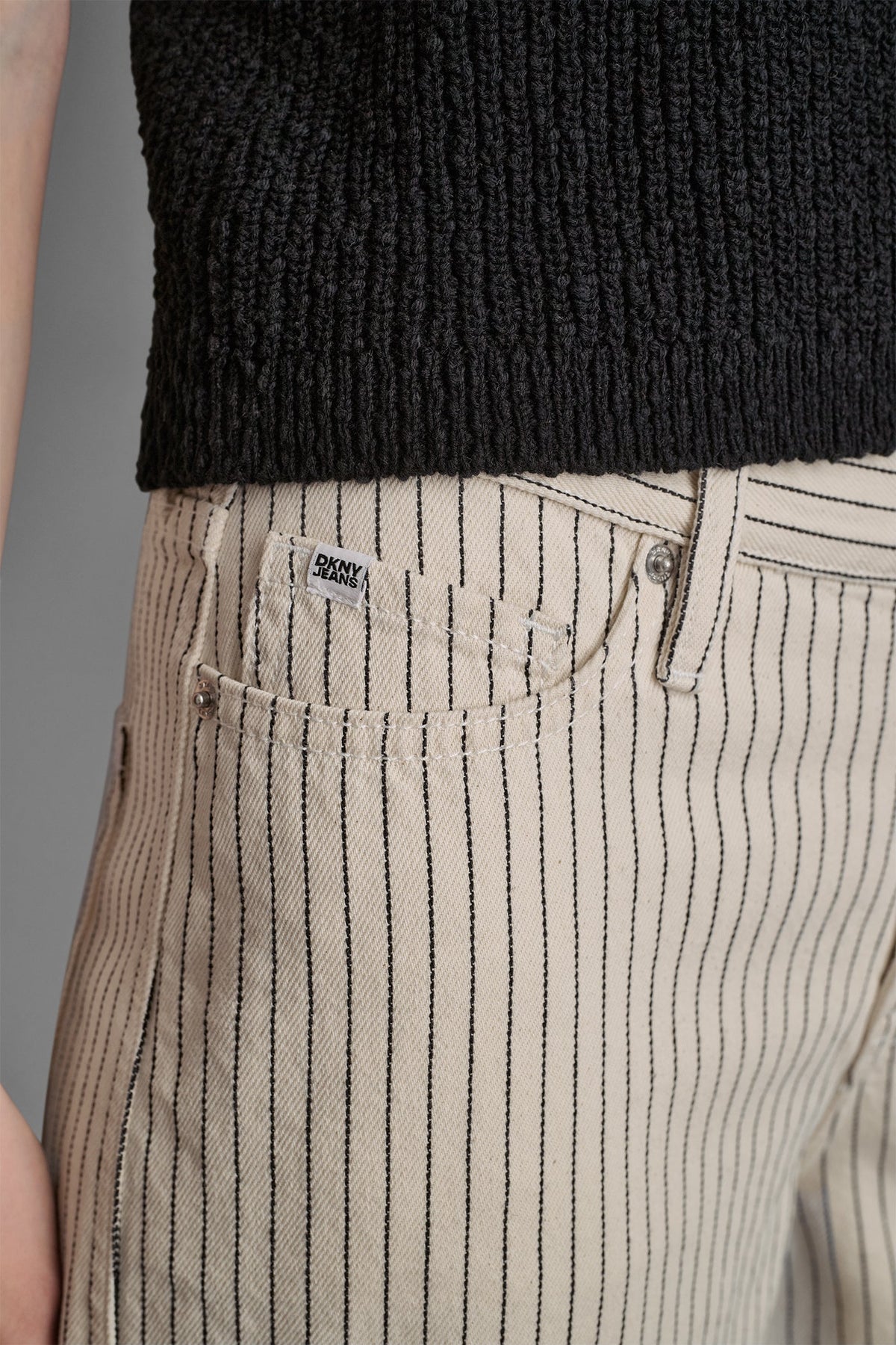 DKNY MID-RISE BABY BARREL LEG
