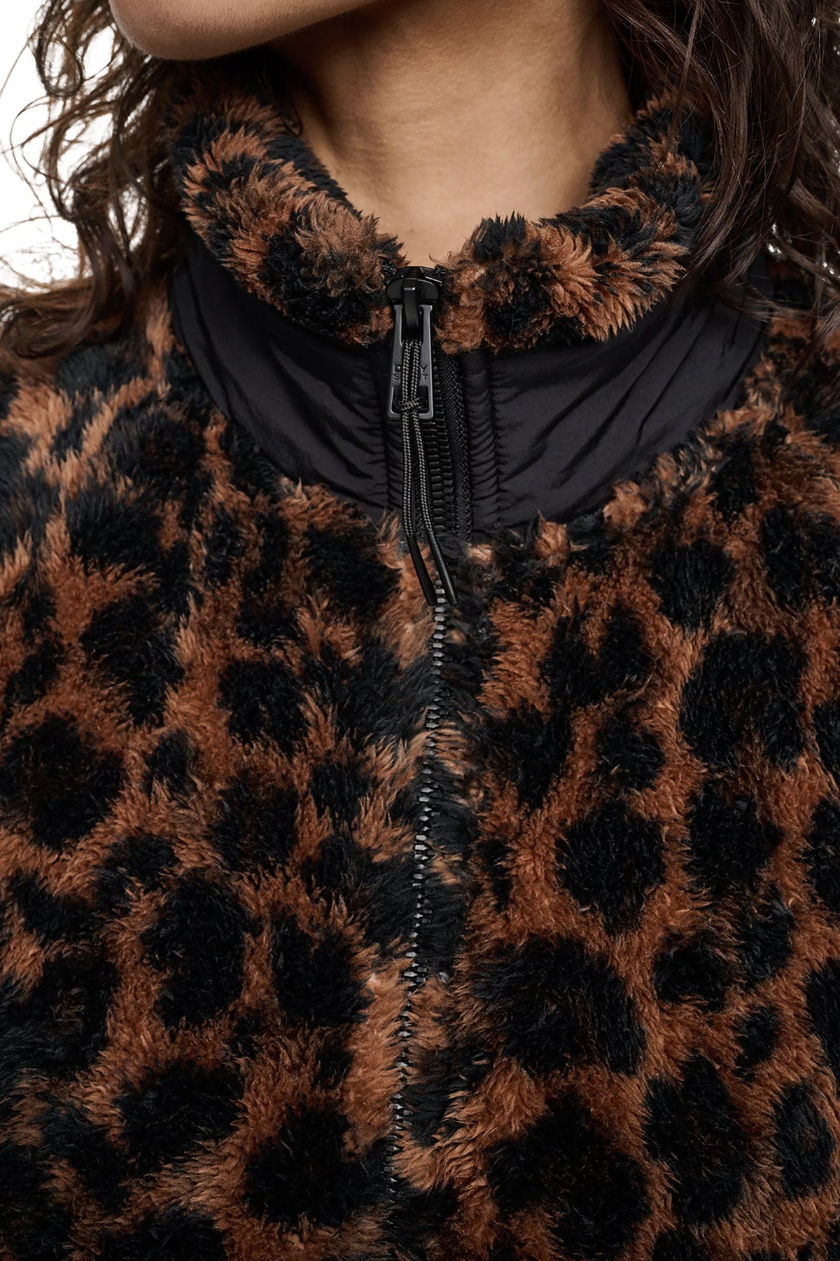 DKNY PRINTED SHERPA JACKET