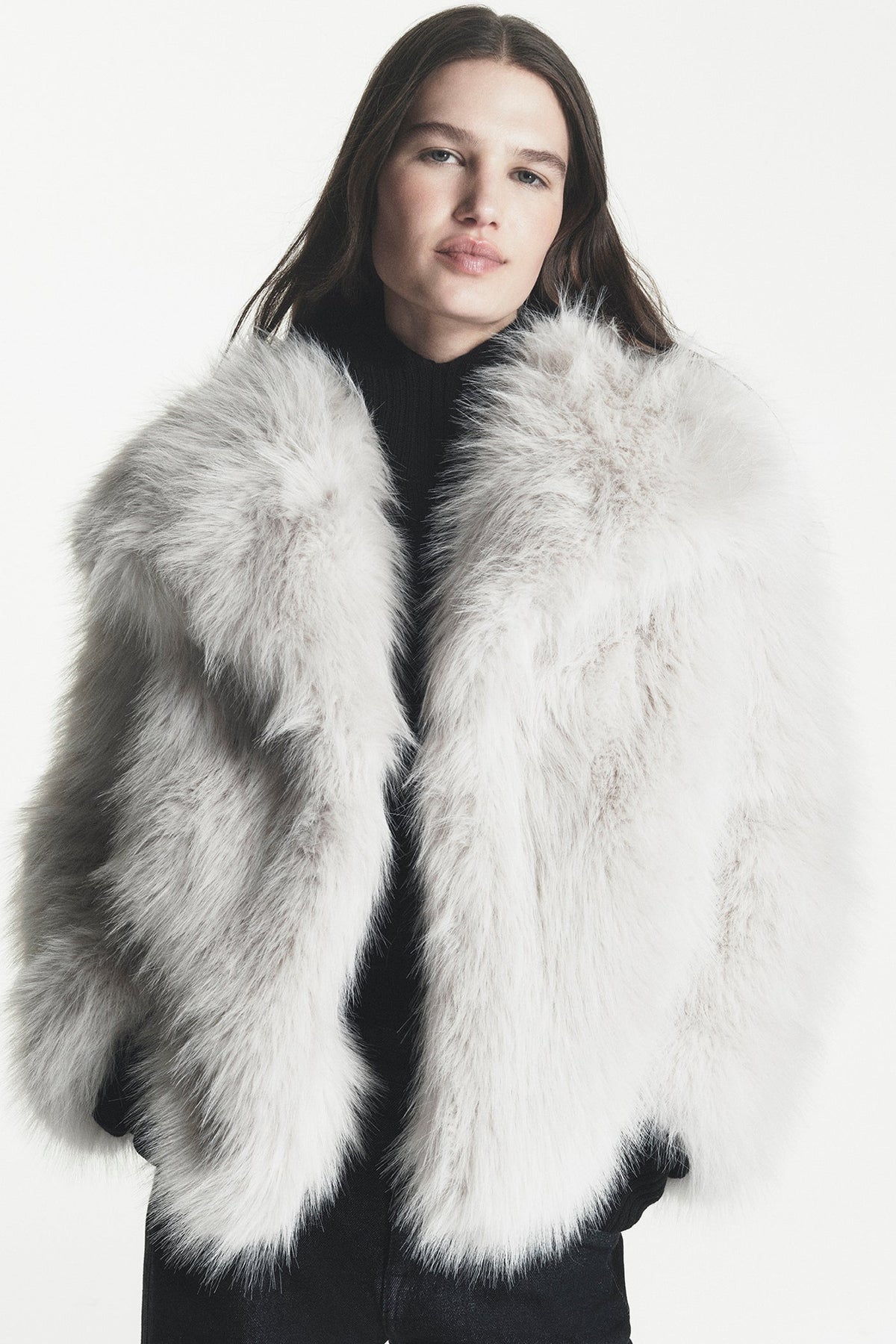 DKNY SHORT FAUX FUR JACKET