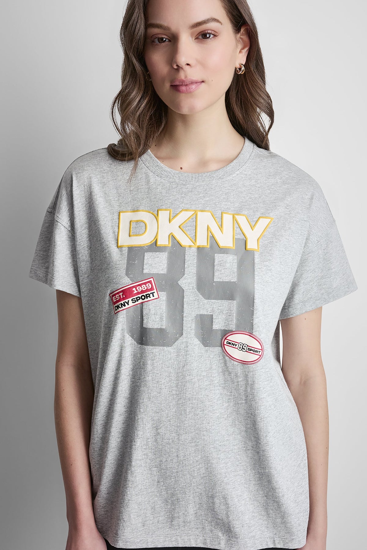 DKNY CAMPUS PATCH DROP SHOULDER TEE