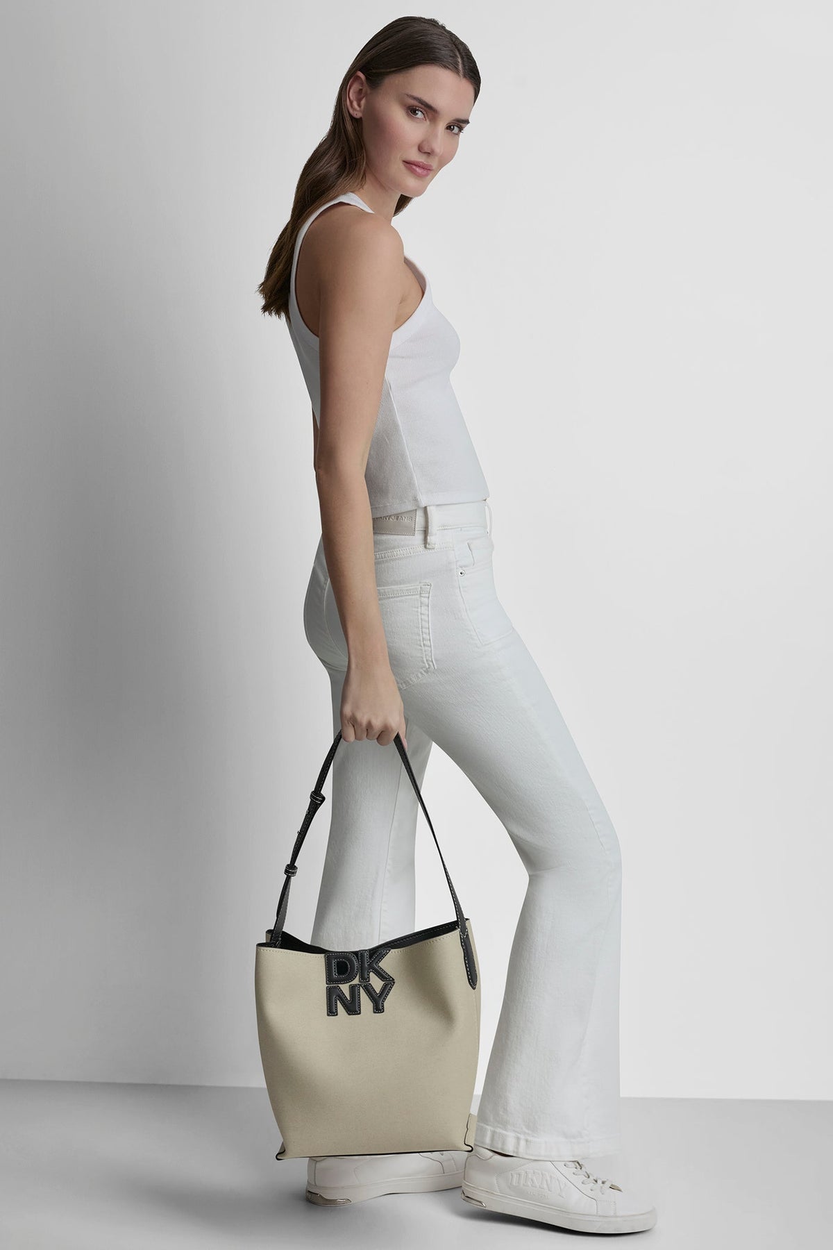 DKNY NICOLE LOGO BUCKET BAG