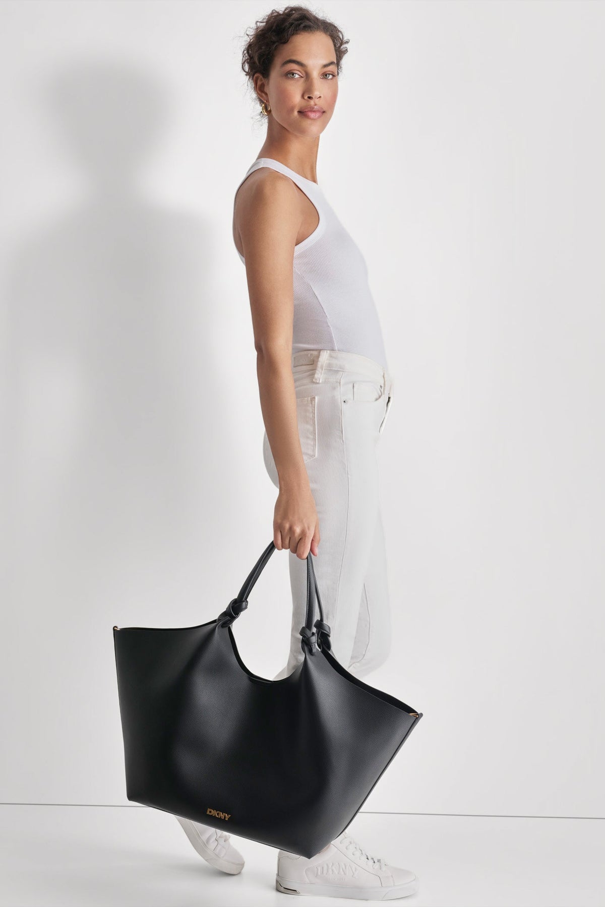 DKNY PAULA EXTRA LARGE COMMUTER TOTE