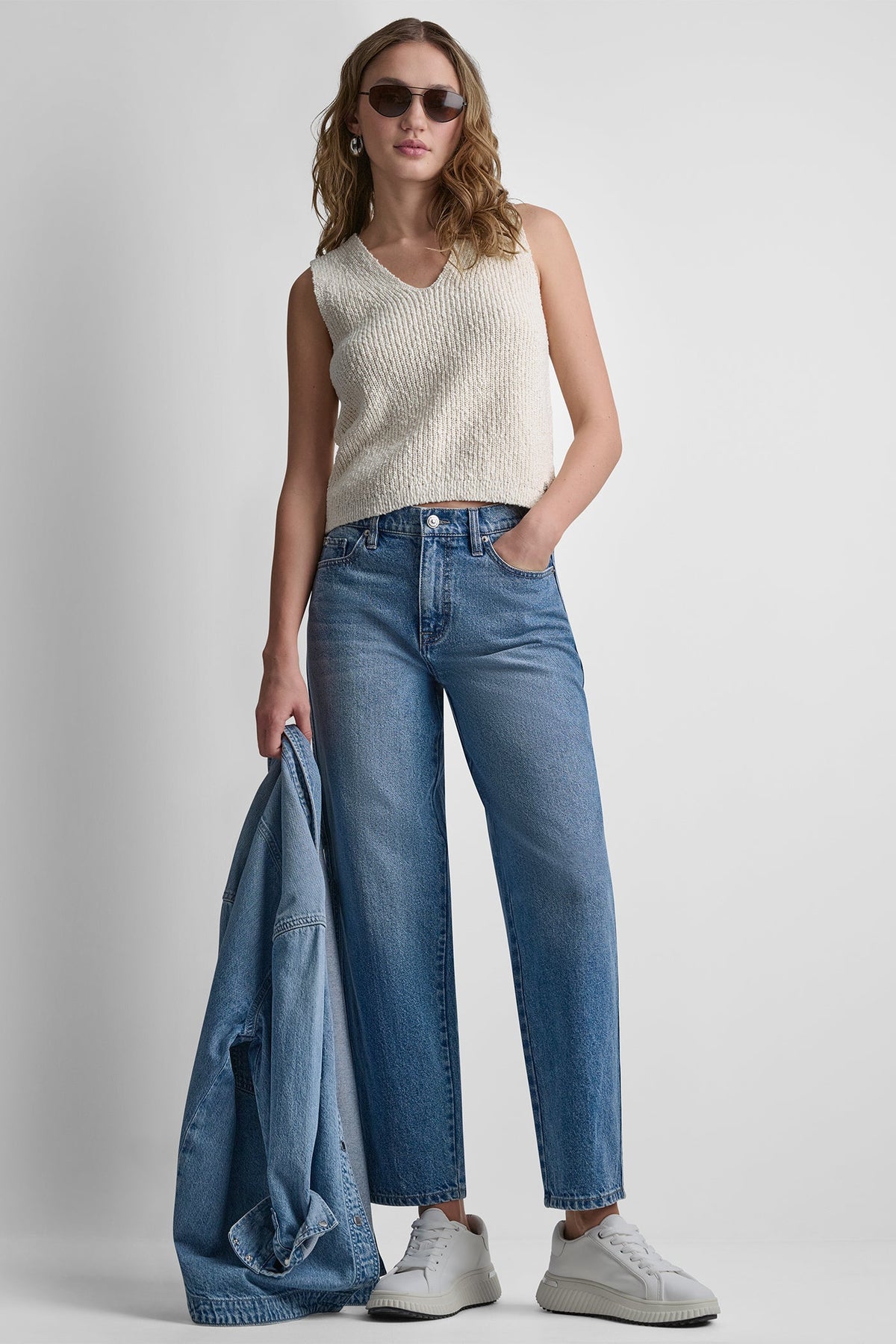 DKNY MID-RISE BABY BARREL LEG
