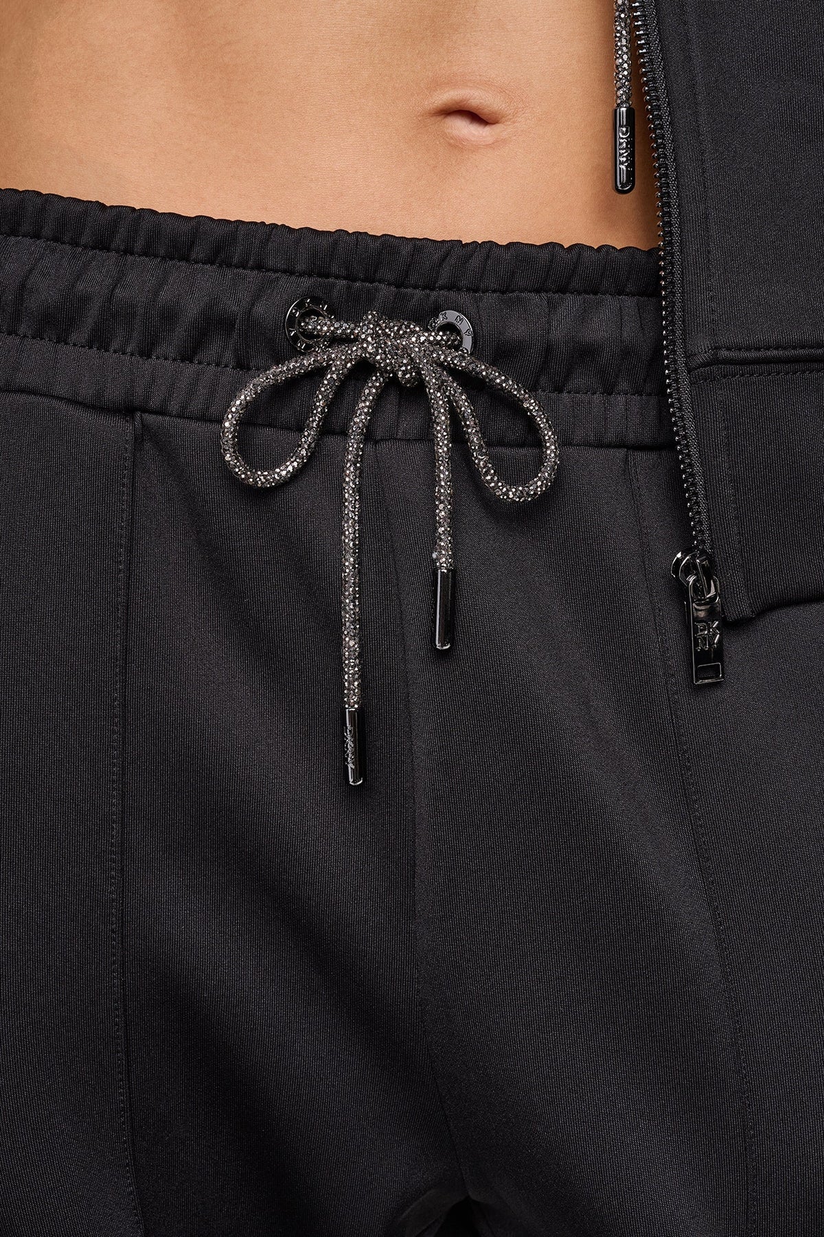 DKNY PINS & PATCHES DRAWSTRING PANT