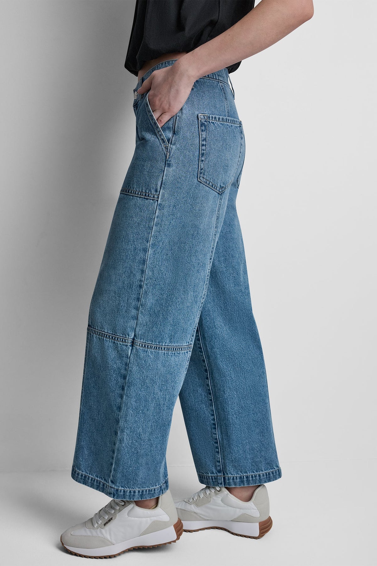 DKNY HIGH-RISE WIDE-LEG UTILITY ANKLE JEAN