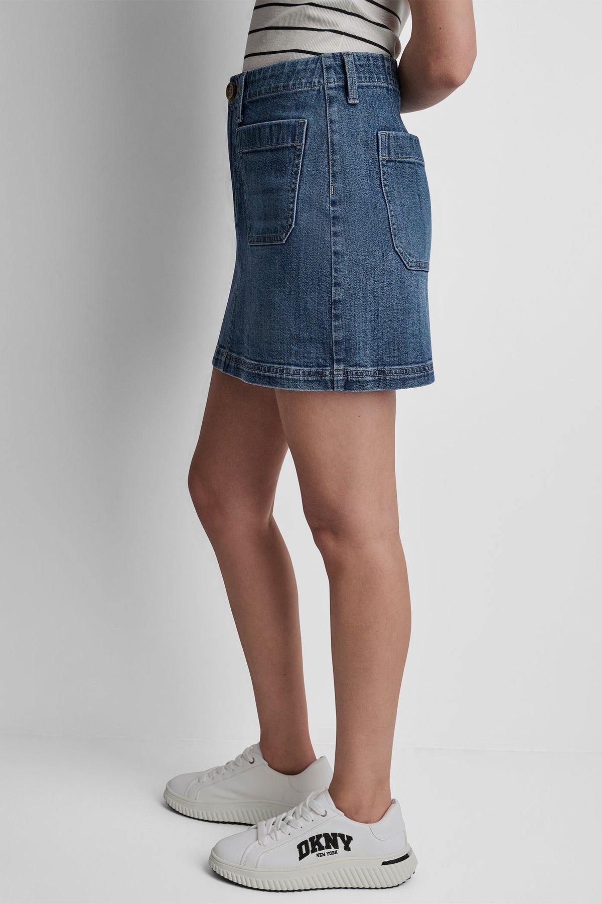 DKNY HIGH-RISE PATCH POCKET MINI SKIRT