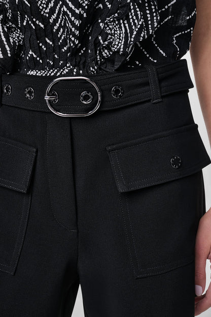 DKNY BELTED PATCH POCKET CREPE SHORTS