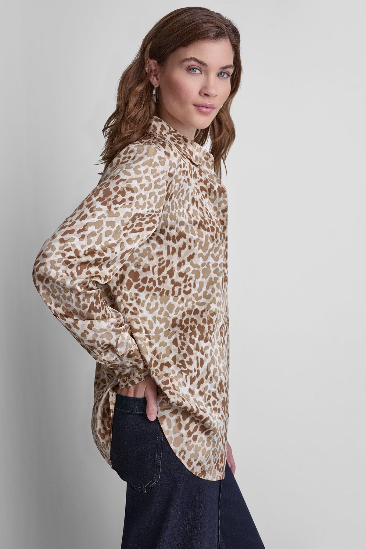 DKNY BUTTON FRONT PRINTED BLOUSE