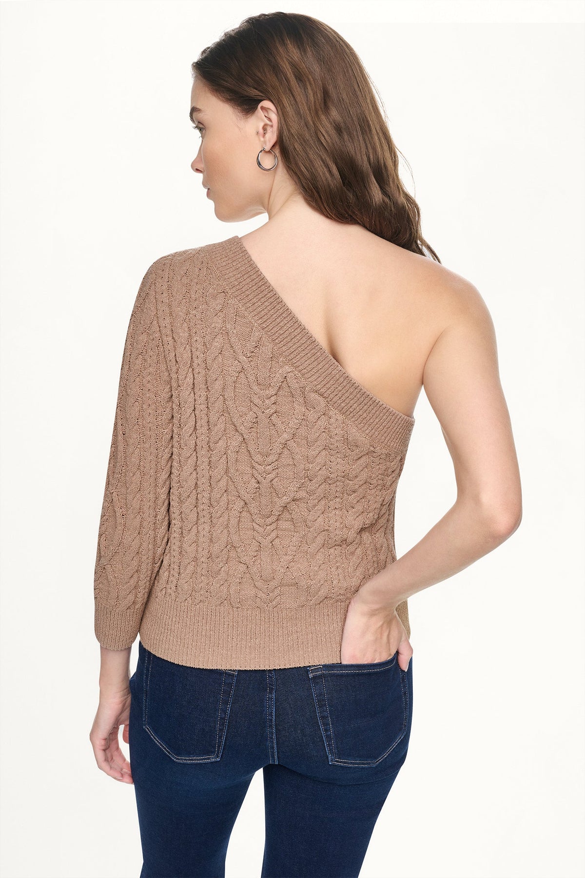 DKNY ONE SHOULDER CABLE KNIT SWEATER