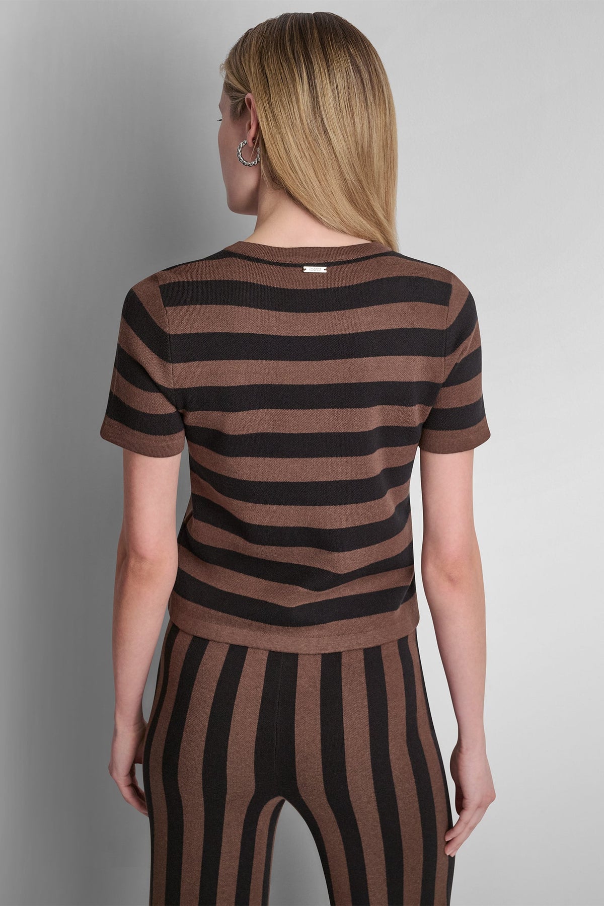 DKNY SHORT SLEEVE STRIPE SWEATER