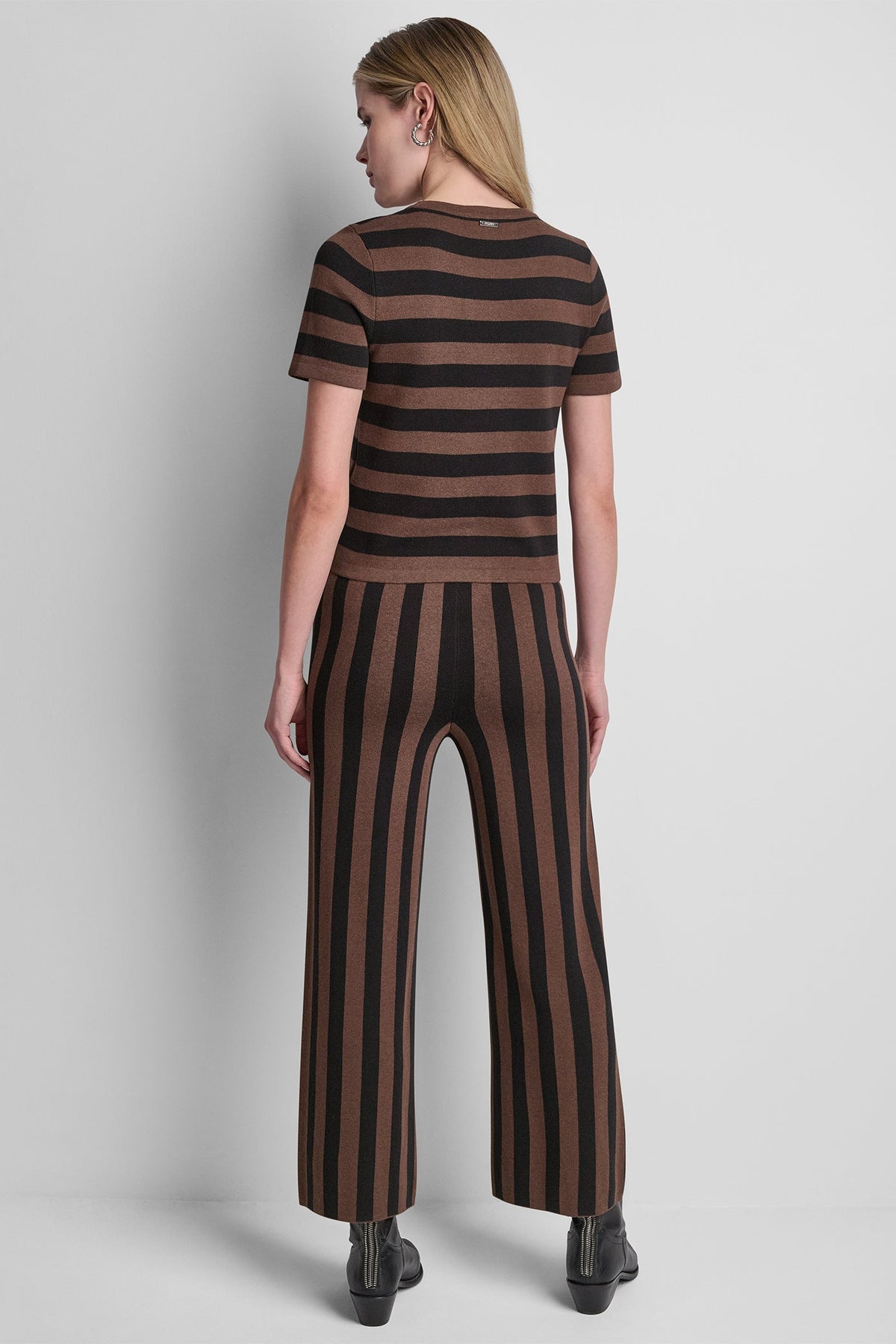 DKNY SHORT SLEEVE STRIPE SWEATER
