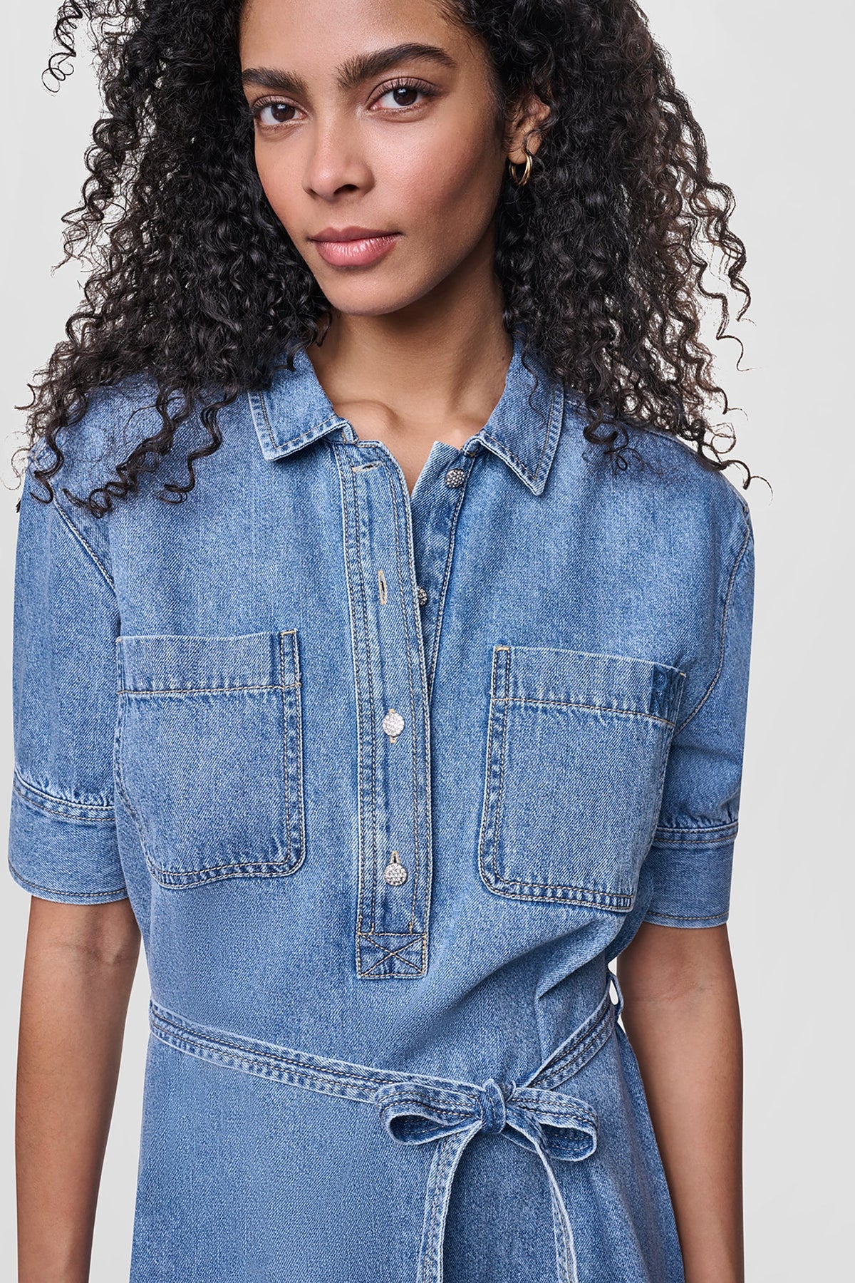 DKNY DENIM BUTTON-FRONT SHIRT DRESS