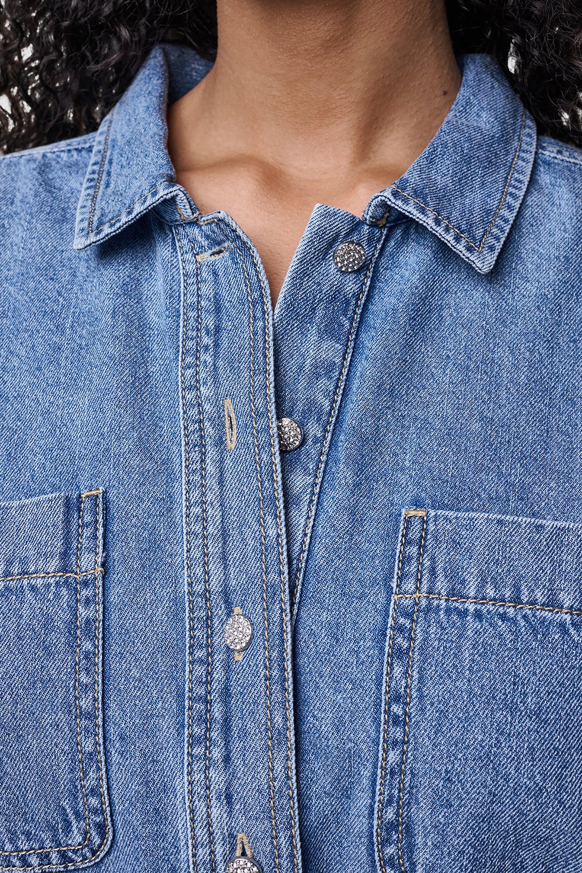 DKNY DENIM BUTTON-FRONT SHIRT DRESS