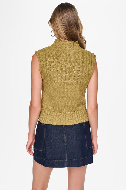 DKNY RIBBED MOCK-NECK SWEATER VEST