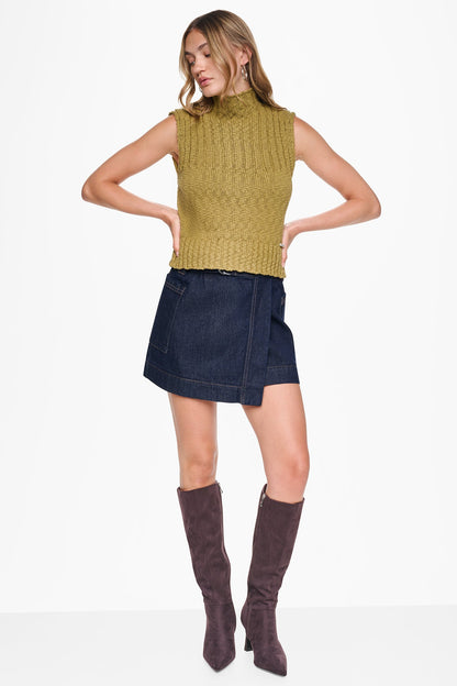 DKNY RIBBED MOCK-NECK SWEATER VEST