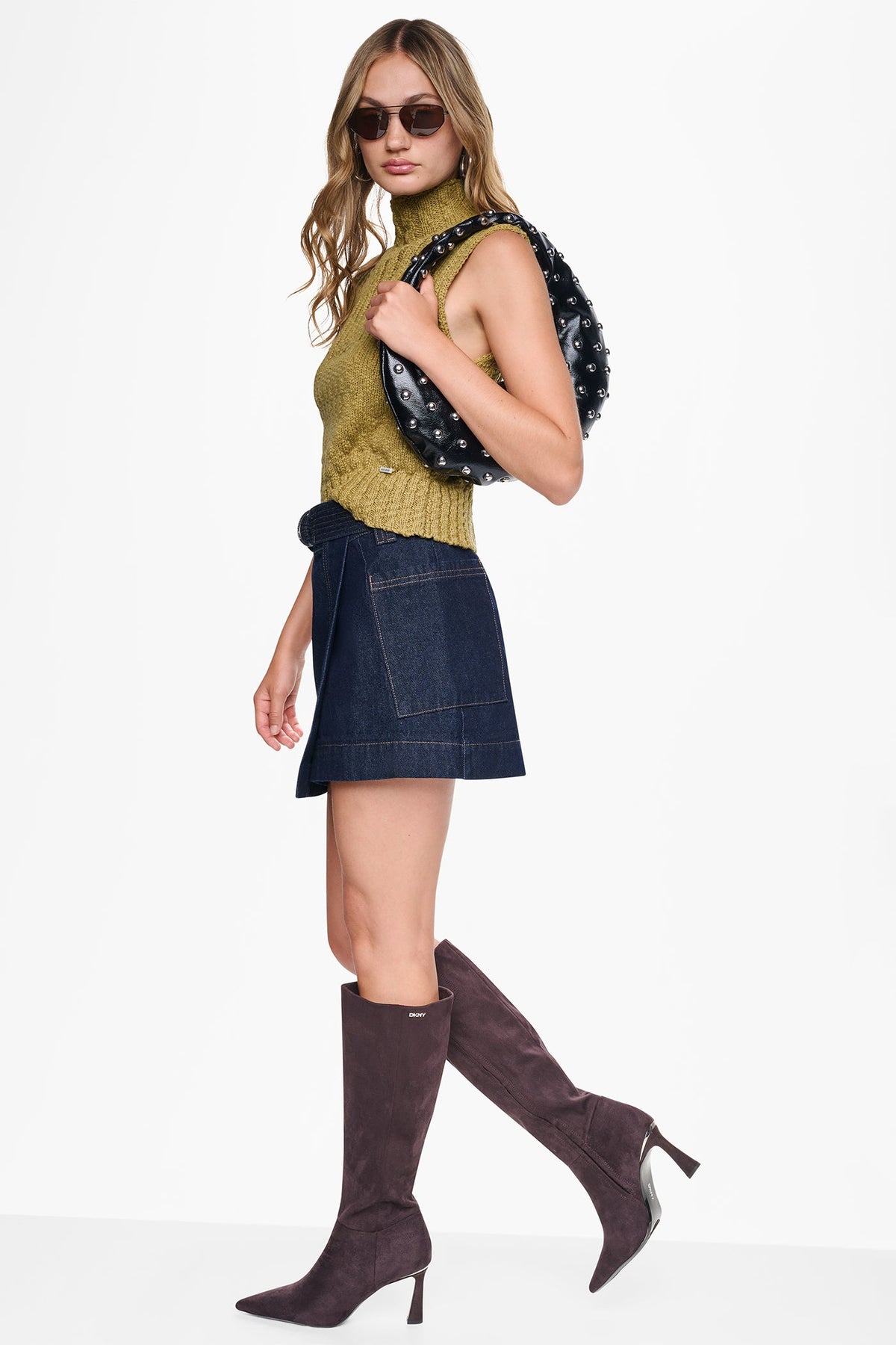 DKNY RIBBED MOCK-NECK SWEATER VEST