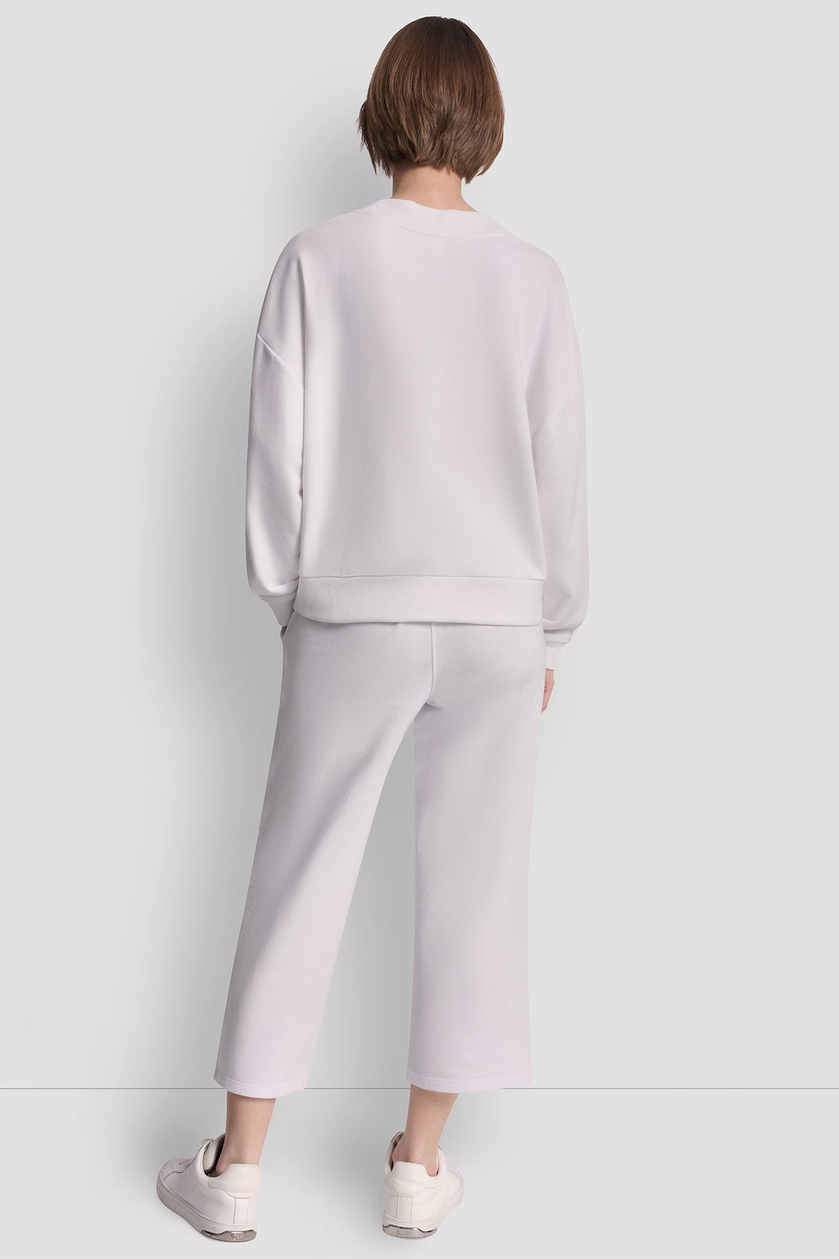 DKNY METALLIC BUBBLE LOGO V-NECK PULLOVER