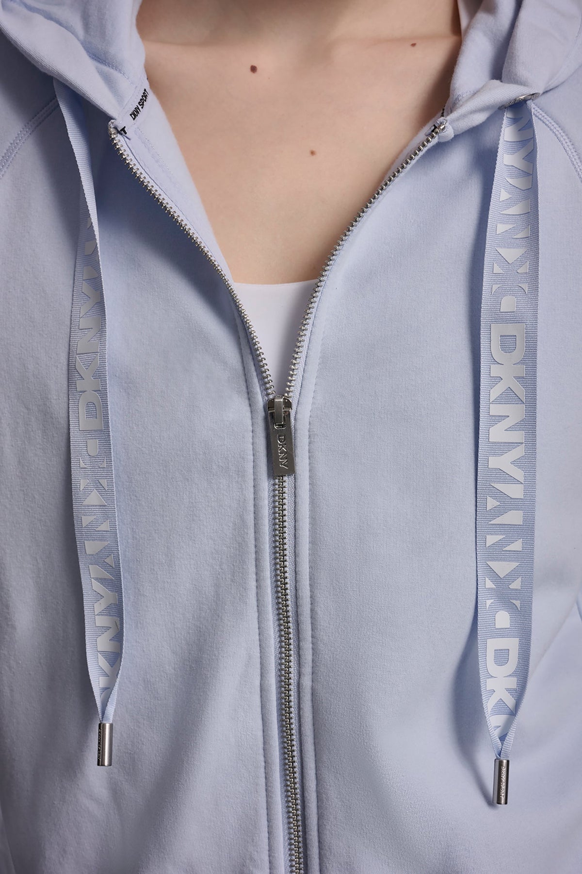 DKNY TWO-TONE LOGO DRAWSTRING HOODIE