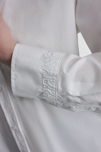DKNY BUTTON FRONT SHIRT WITH FITTED BACK